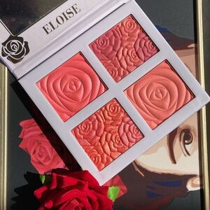 Elouise Secret Garden arden, 3-D Blush and Glow Palette